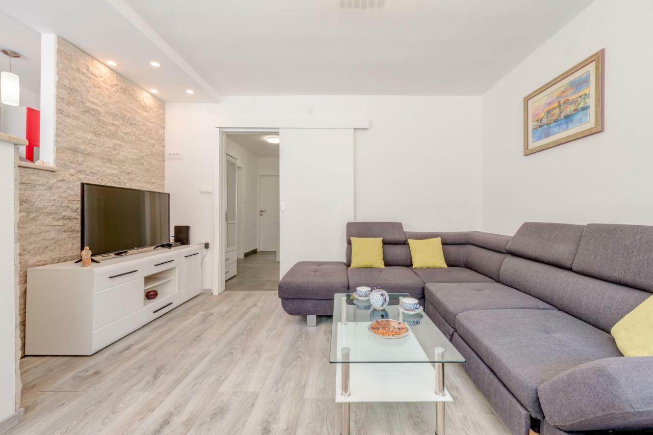 Apartamento Kate Omiš Exterior foto