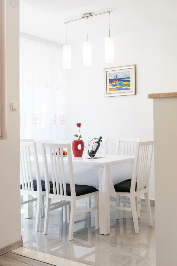 Apartamento Kate Omiš Exterior foto