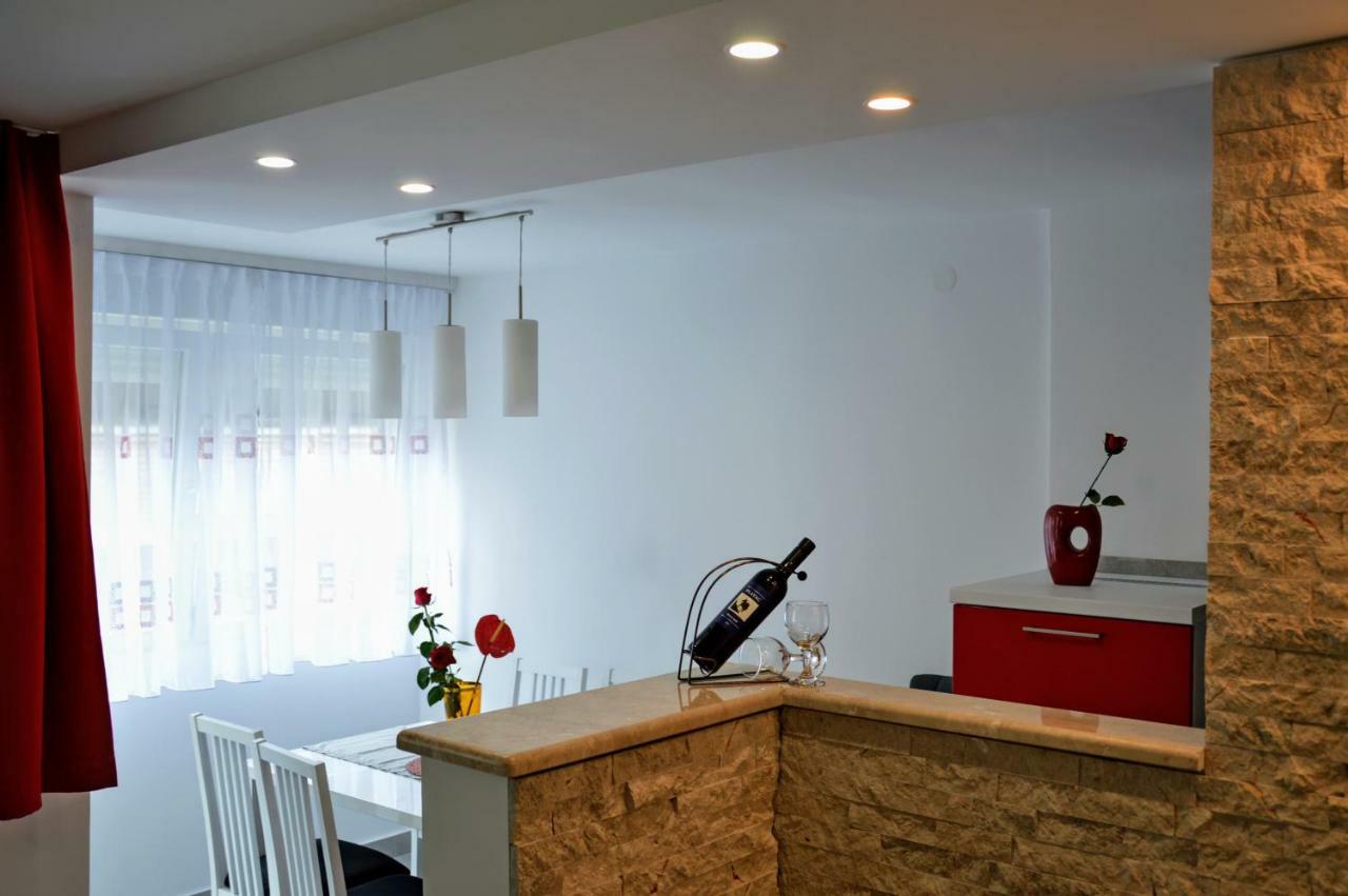 Apartamento Kate Omiš Exterior foto